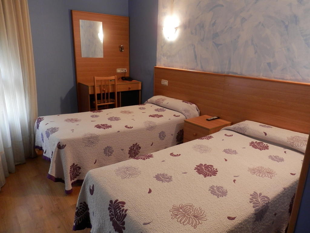 Hotel Doña Maria Gijón Habitación foto