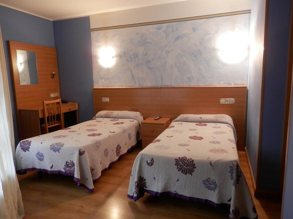 Hotel Doña Maria Gijón Habitación foto