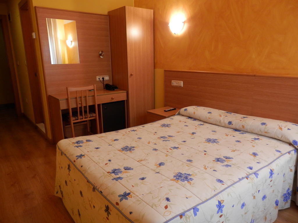 Hotel Doña Maria Gijón Habitación foto
